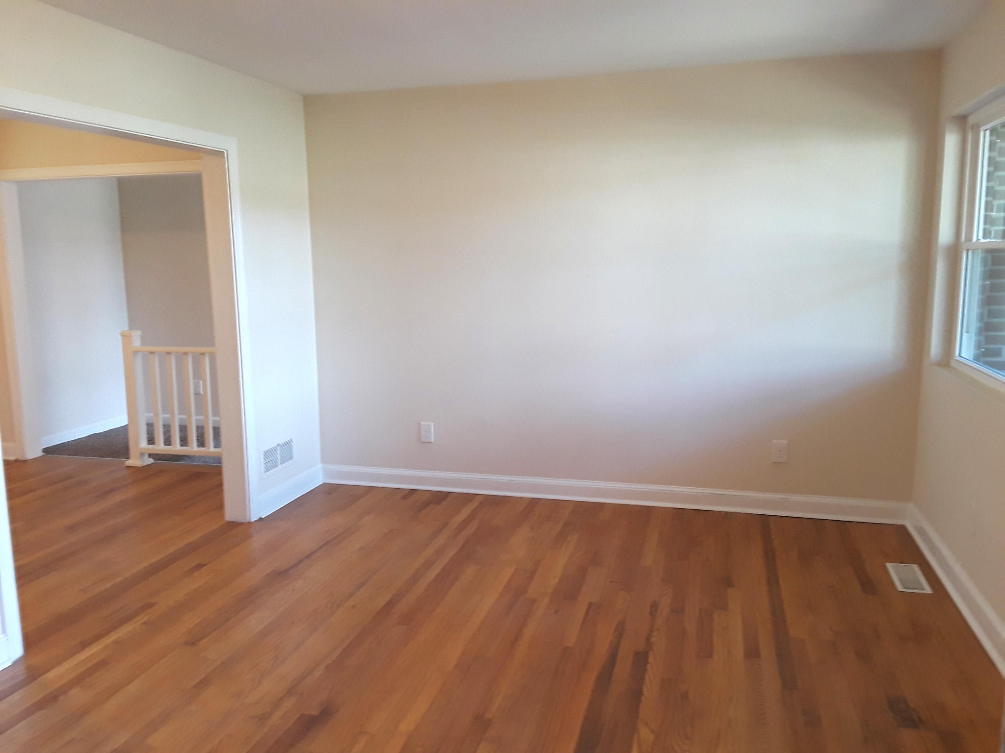 2935 Bolton Road Charleston, SC 29414 - Photo 7 of 25 Living Room w/Hardwood Floors.