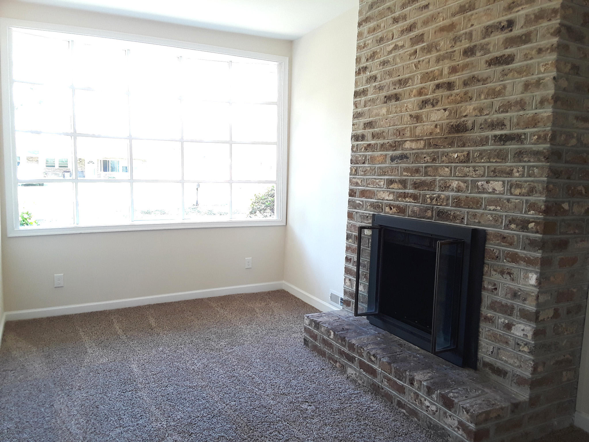 2935 Bolton Road Charleston, SC 29414 - Photo 10 of 25 Abundance of Sunlight in the Family Room
