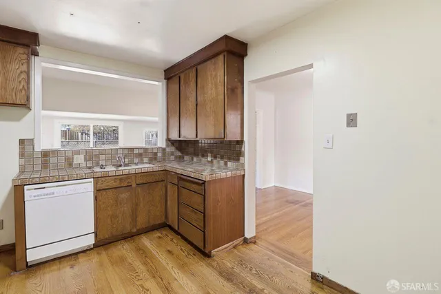 $2,195,000 | 170 Hillview Avenue, Redwood City, CA 94062