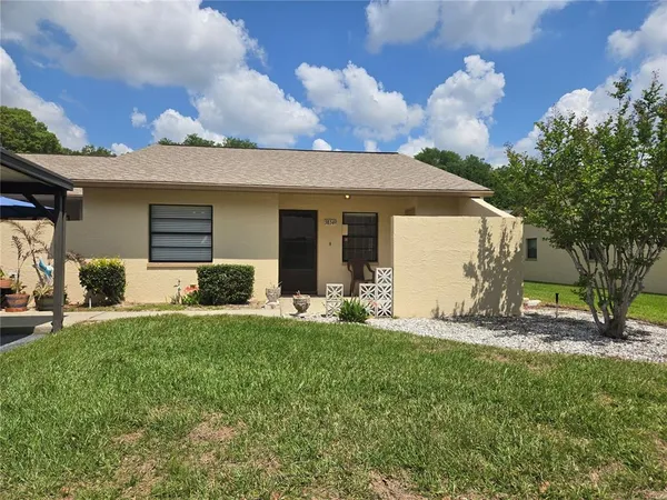 $145,000 | 38349 Cottonwood Place, Unit 1, Zephyrhills, FL 33542