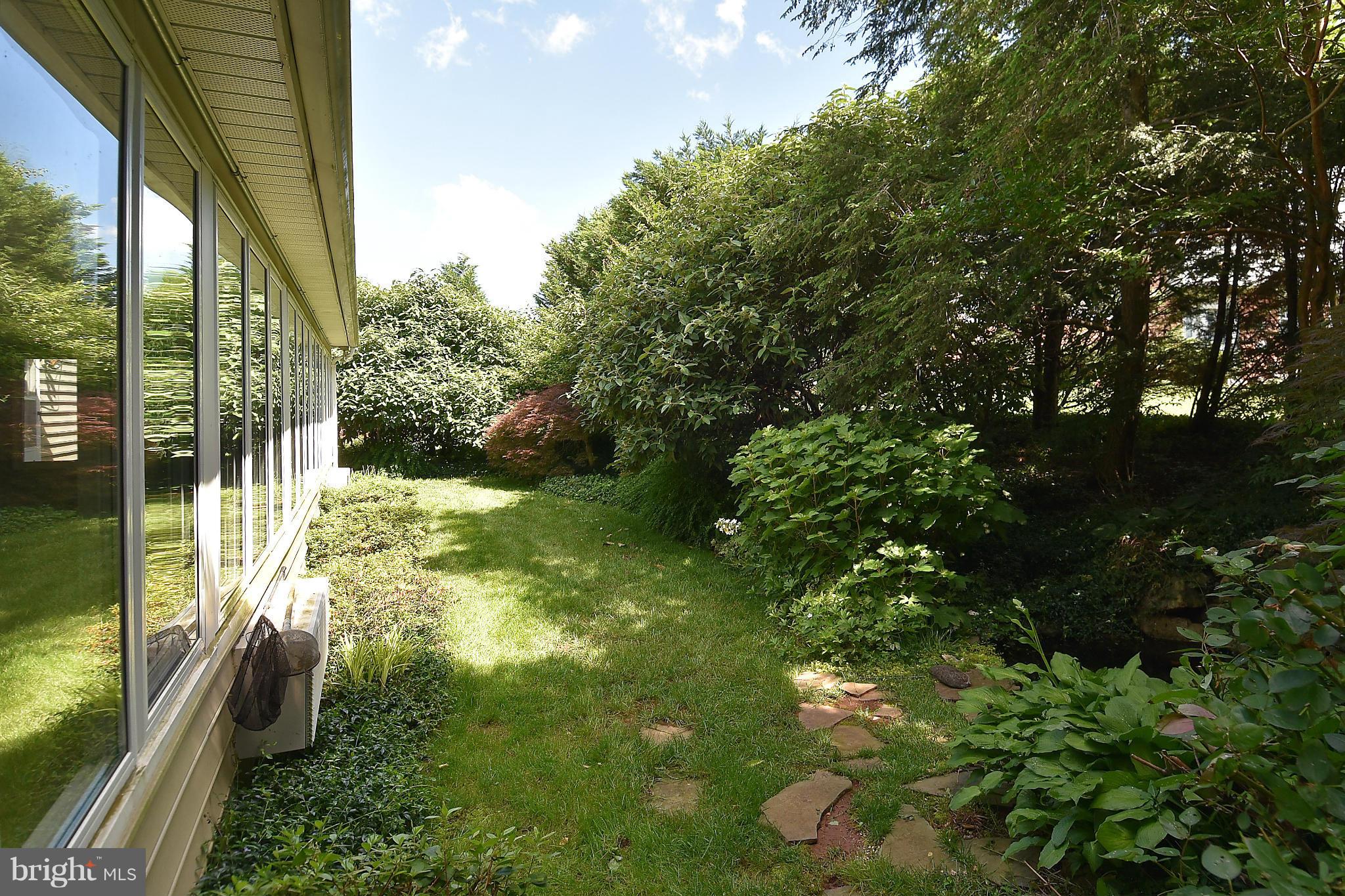 8471 Weems Road Manassas, VA 20110 - Photo 29 of 29 Exterior (Rear)