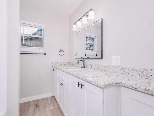 $2,100 | 2008 10th Street, Brownwood, TX 76801