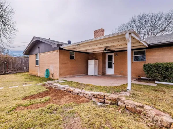 $2,100 | 2008 10th Street, Brownwood, TX 76801