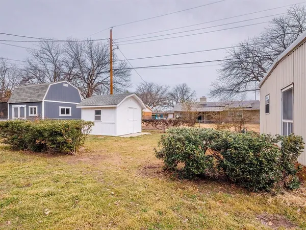 $2,100 | 2008 10th Street, Brownwood, TX 76801