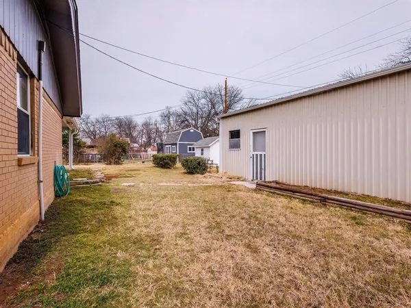 $2,100 | 2008 10th Street, Brownwood, TX 76801