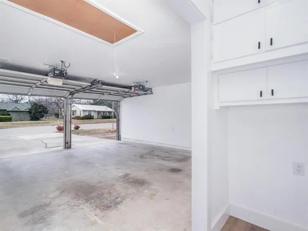 $2,100 | 2008 10th Street, Brownwood, TX 76801