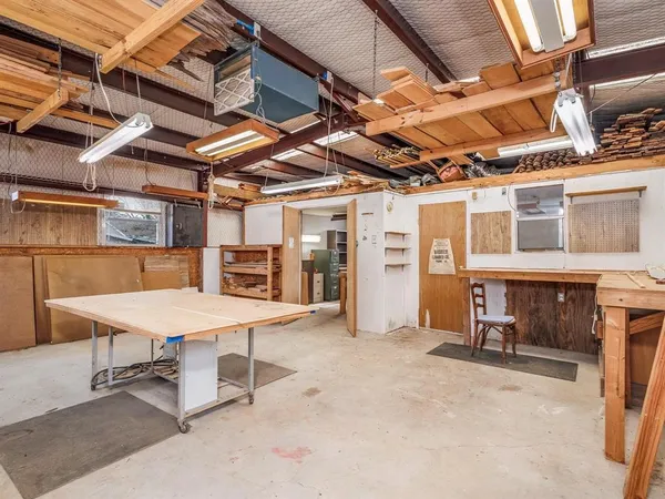 $2,100 | 2008 10th Street, Brownwood, TX 76801