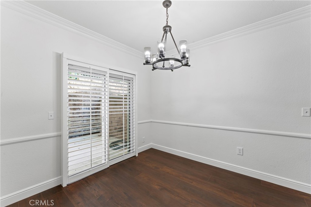 544 Hooper Avenue Simi Valley, CA 93065 - Photo 7 of 41