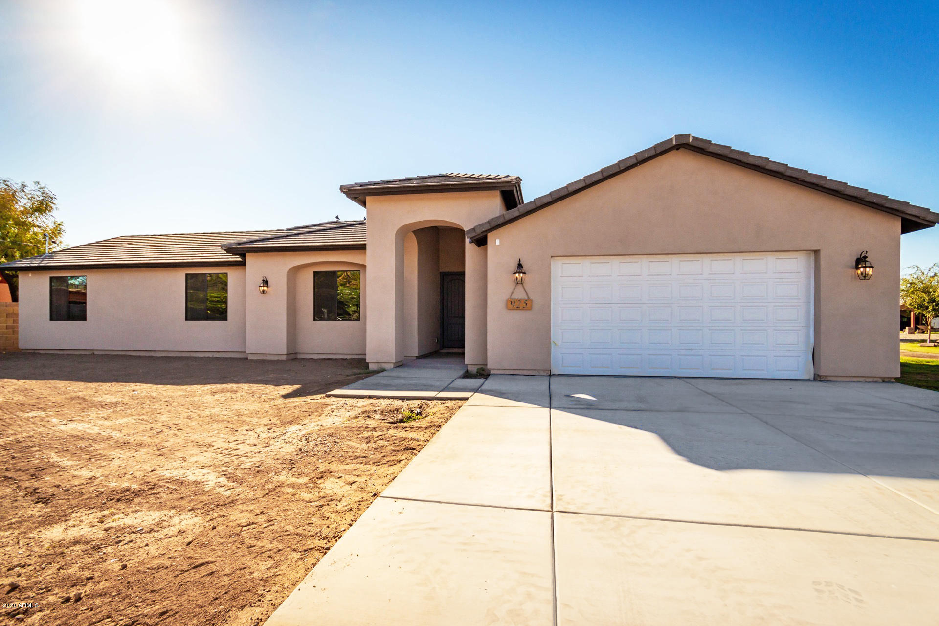 925 West Gregory Road Phoenix, AZ 85041 - Photo 1 of 37 Front View A