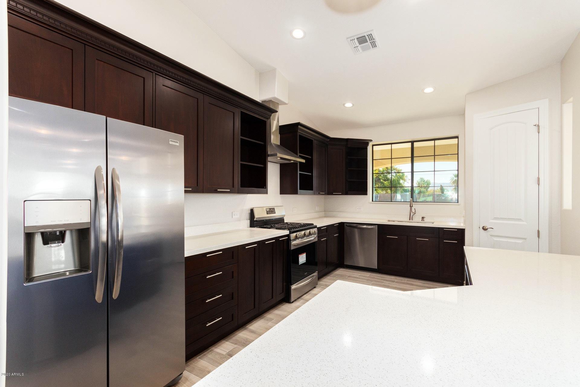 925 West Gregory Road Phoenix, AZ 85041 - Photo 15 of 37 Kitchen View D