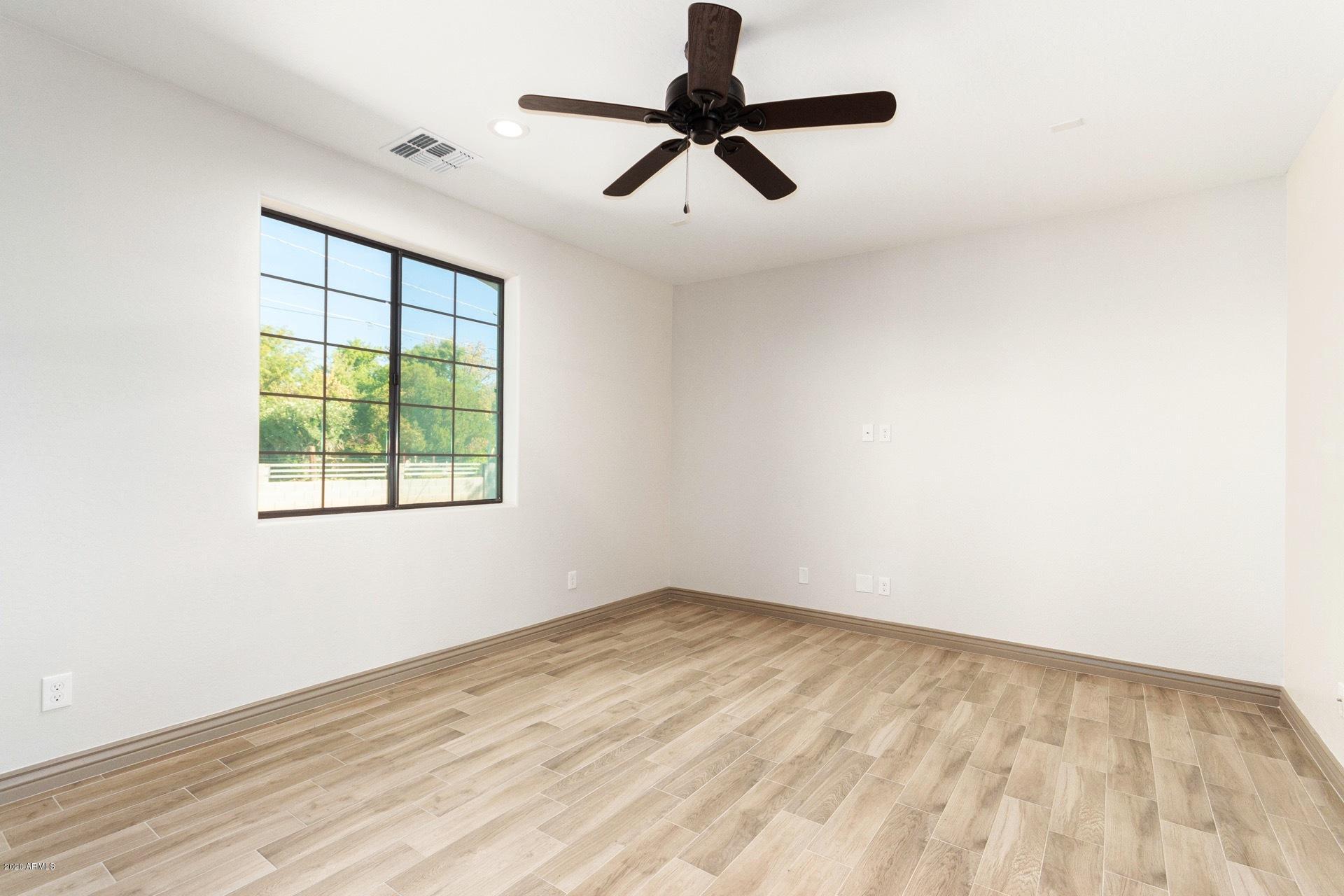 925 West Gregory Road Phoenix, AZ 85041 - Photo 19 of 37 Family Room View B