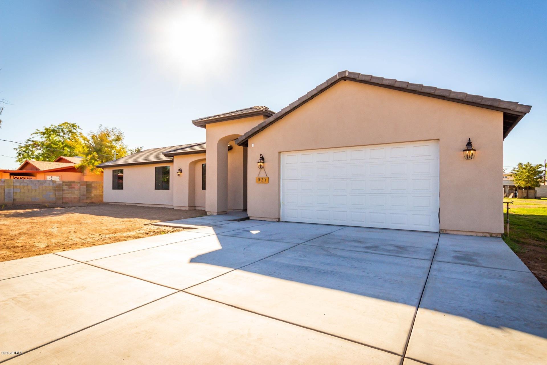 925 West Gregory Road Phoenix, AZ 85041 - Photo 3 of 37 Front View C