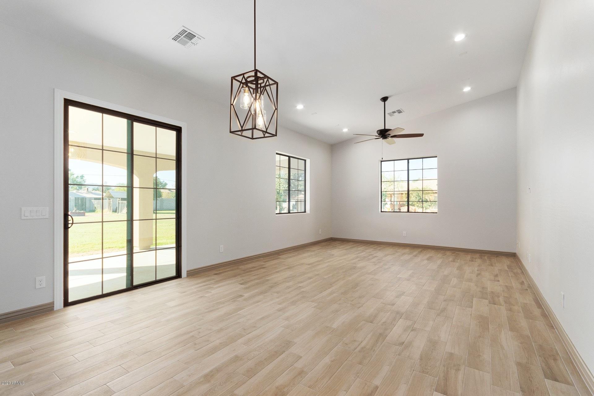 925 West Gregory Road Phoenix, AZ 85041 - Photo 10 of 37 Great Room, Dining Area View A