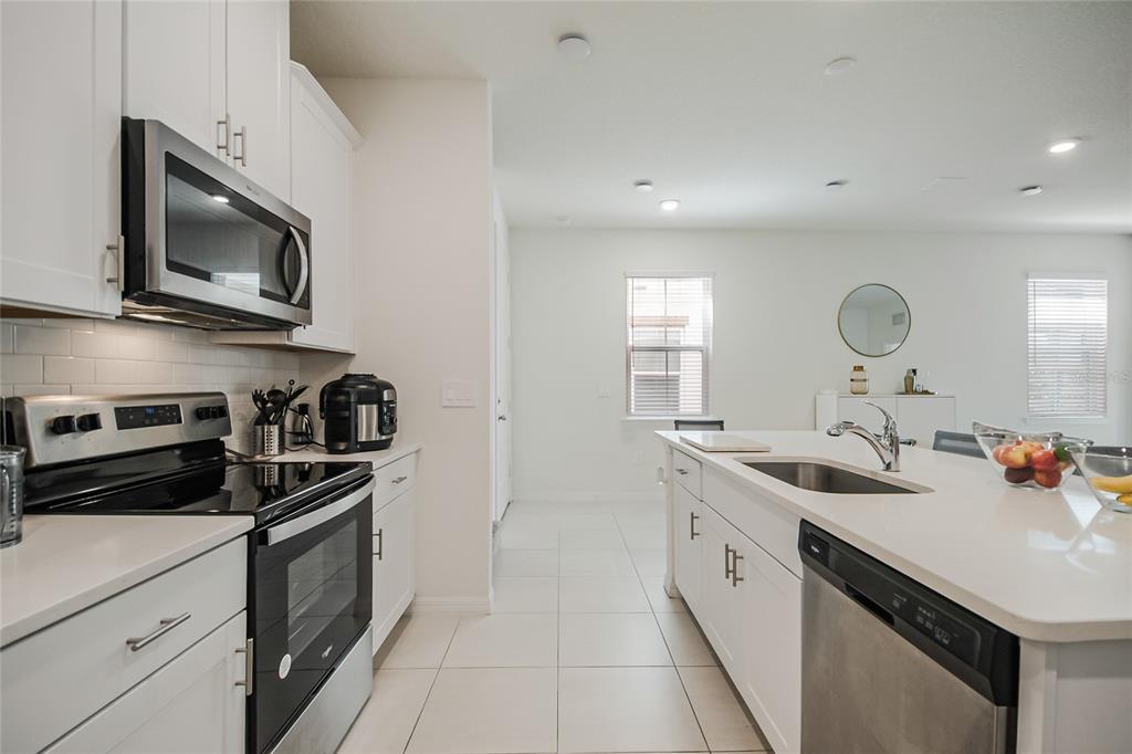 4377 Small Creek Road Kissimmee, FL 34744 - Photo 10 of 48