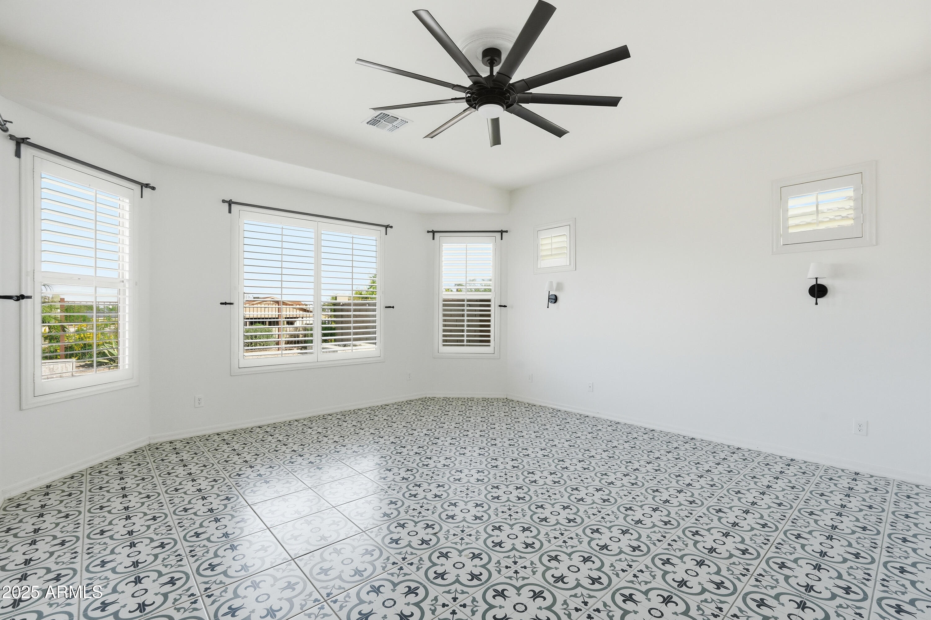 1432 East Pedro Road Phoenix, AZ 85042 - Photo 26 of 52 a view of an empty room with a window