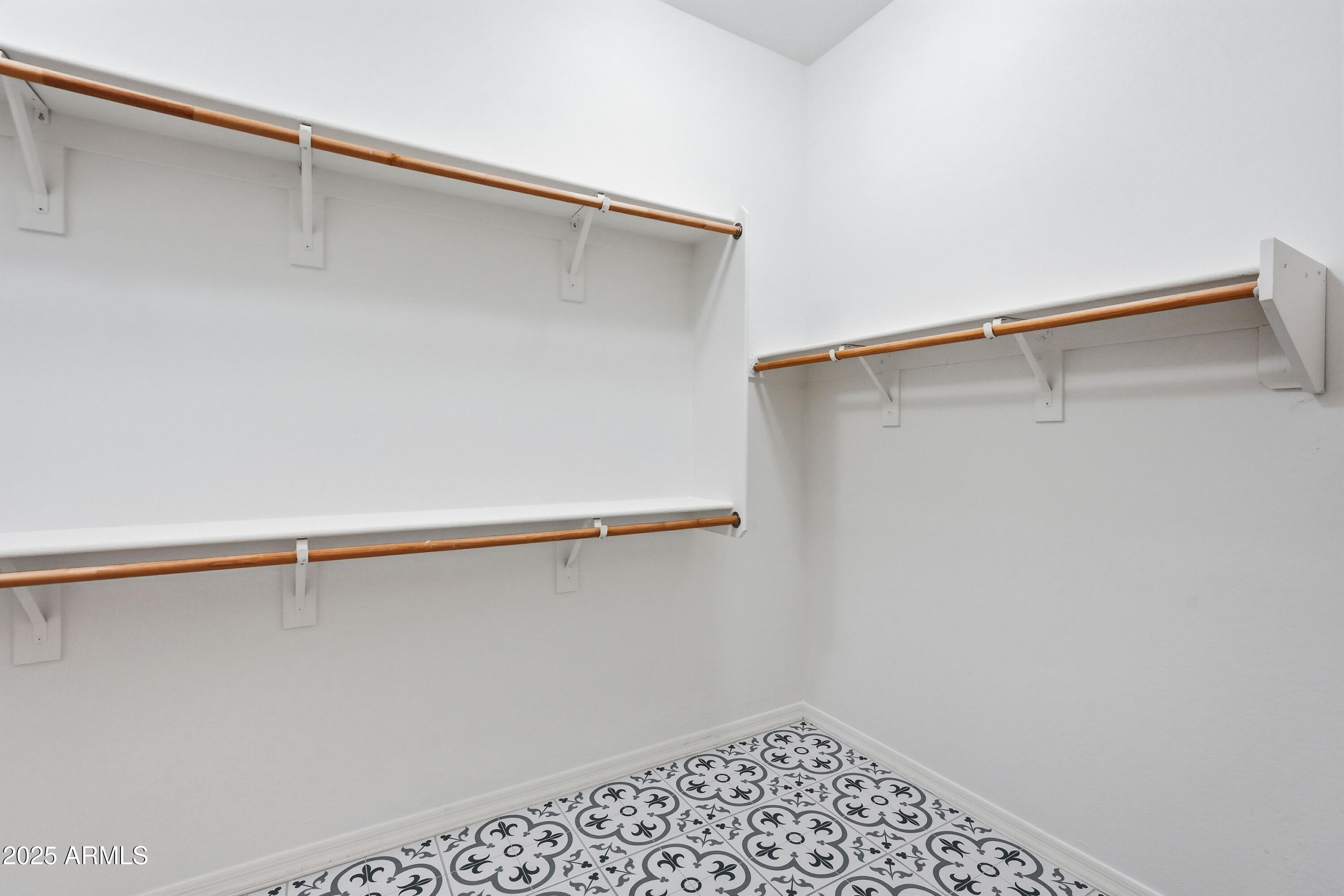 1432 East Pedro Road Phoenix, AZ 85042 - Photo 32 of 52 a close view of closet