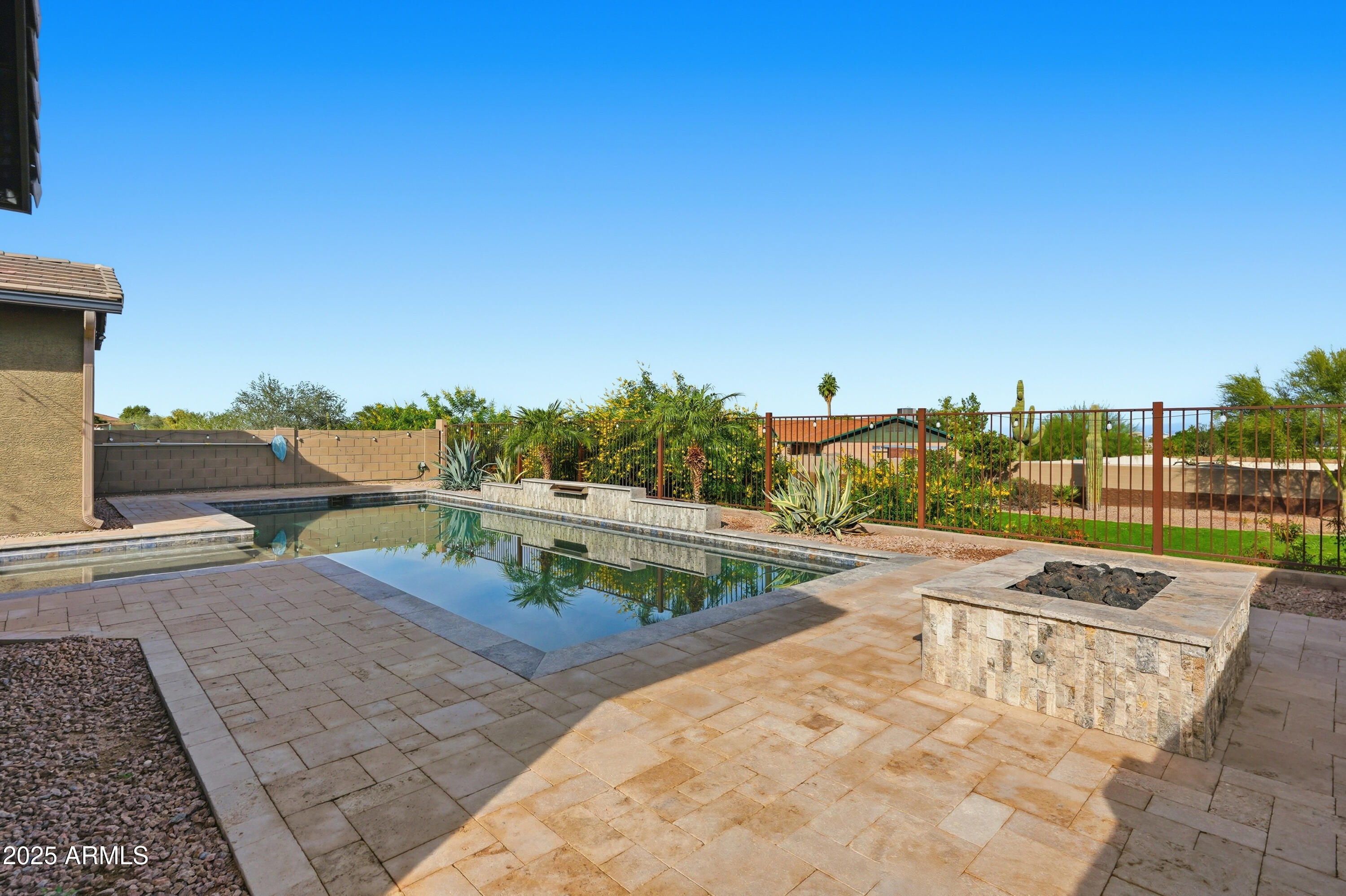 1432 East Pedro Road Phoenix, AZ 85042 - Photo 42 of 52 a view of a backyard