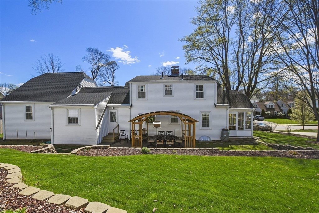 26 Farnum Road Waltham, MA 02453 - Photo 34 of 41 Gallery Image 34