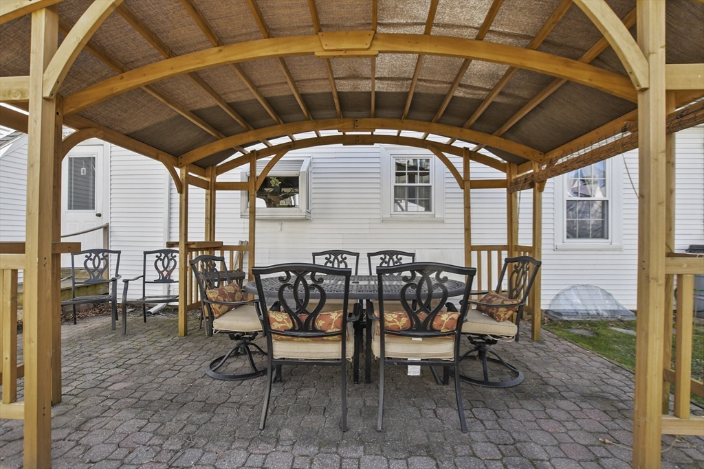26 Farnum Road Waltham, MA 02453 - Photo 38 of 41 Gallery Image 38