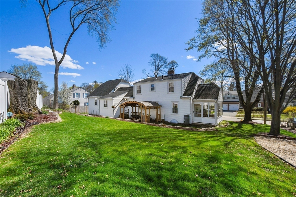 26 Farnum Road Waltham, MA 02453 - Photo 40 of 41 Gallery Image 40