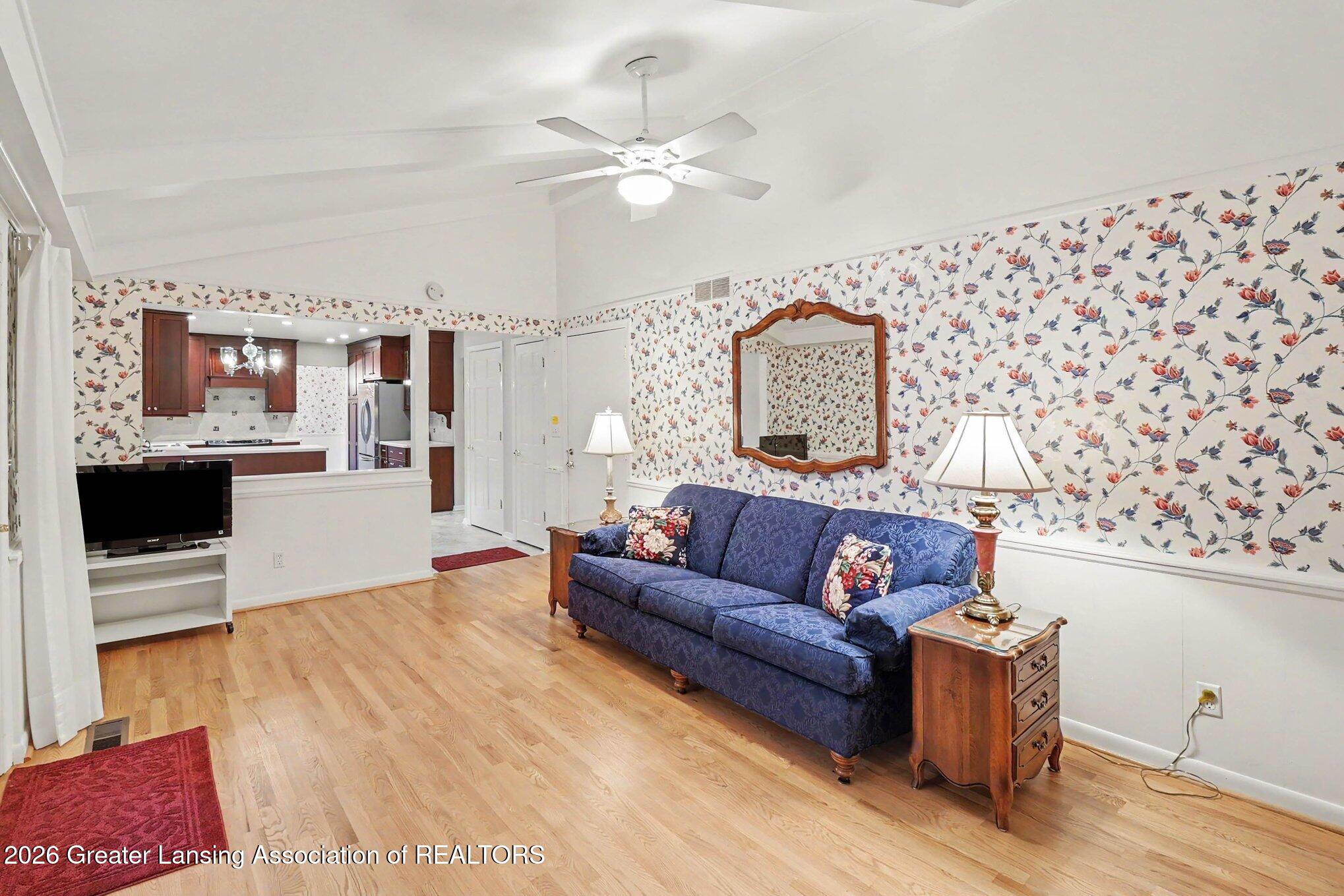 4142 Naubinway Road Okemos, MI 48864 - Photo 9 of 27 009_file_3441