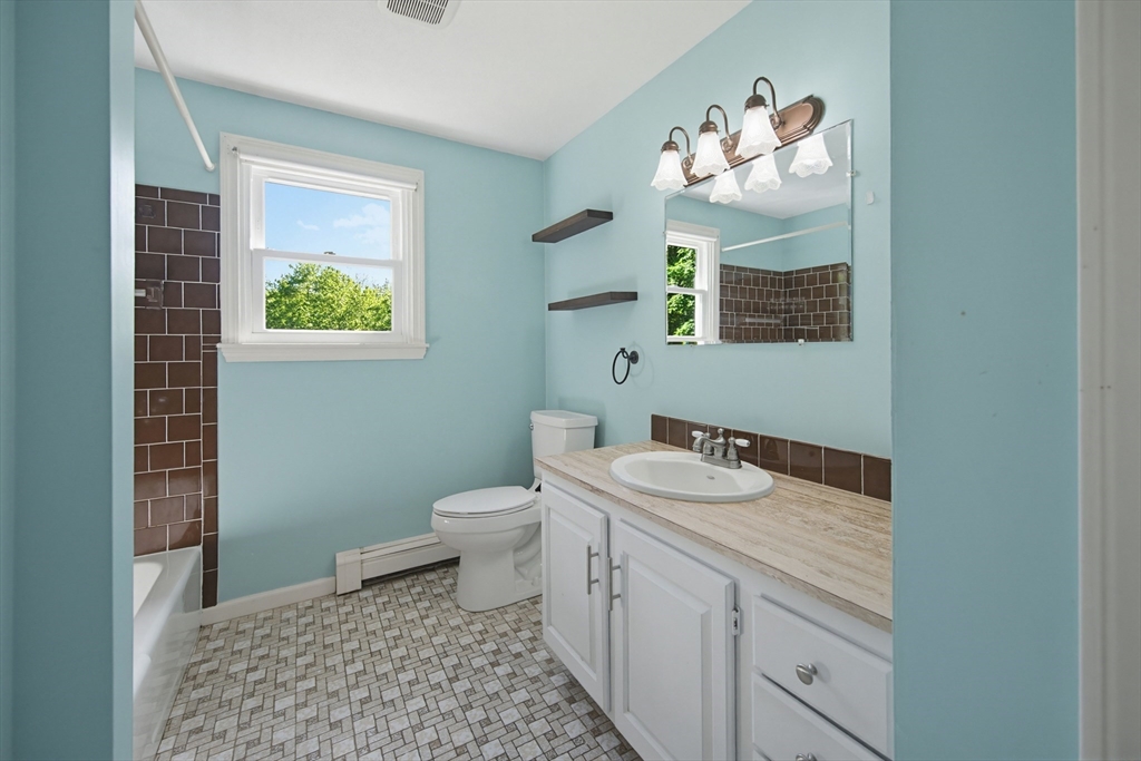 205 Brook Street Rehoboth, MA 02769 - Photo 15 of 42