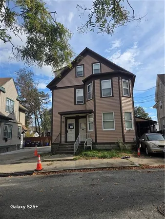 $1,400 | 28 Verndale Avenue, Unit 2A, Providence, RI 02905