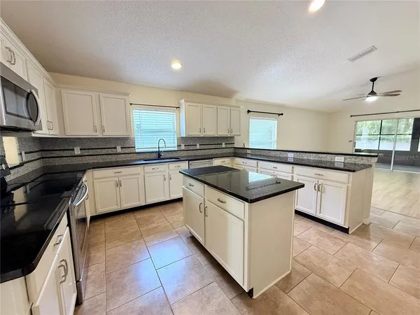 $2,250 | 592 Blue Park Road, Orange City, FL 32763