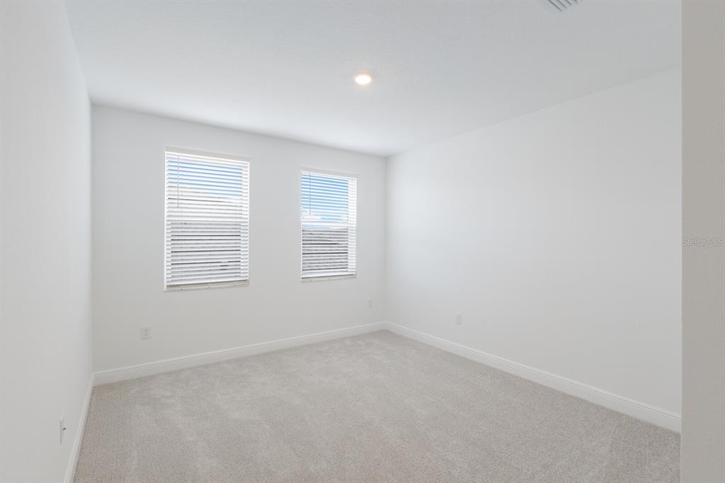 4611 Sweet Retreat Run Lakewood Ranch, FL 34211 - Photo 25 of 37 an empty room with a window