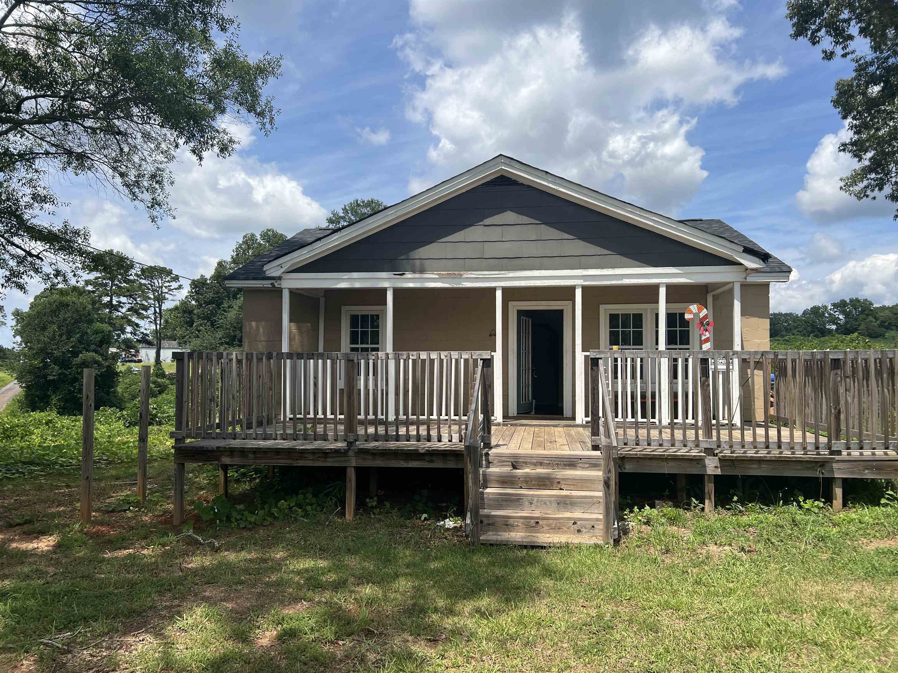 270 Wagon Wheel Road Cowpens, SC 29330 - Photo 1 of 20 Gallery Image 1