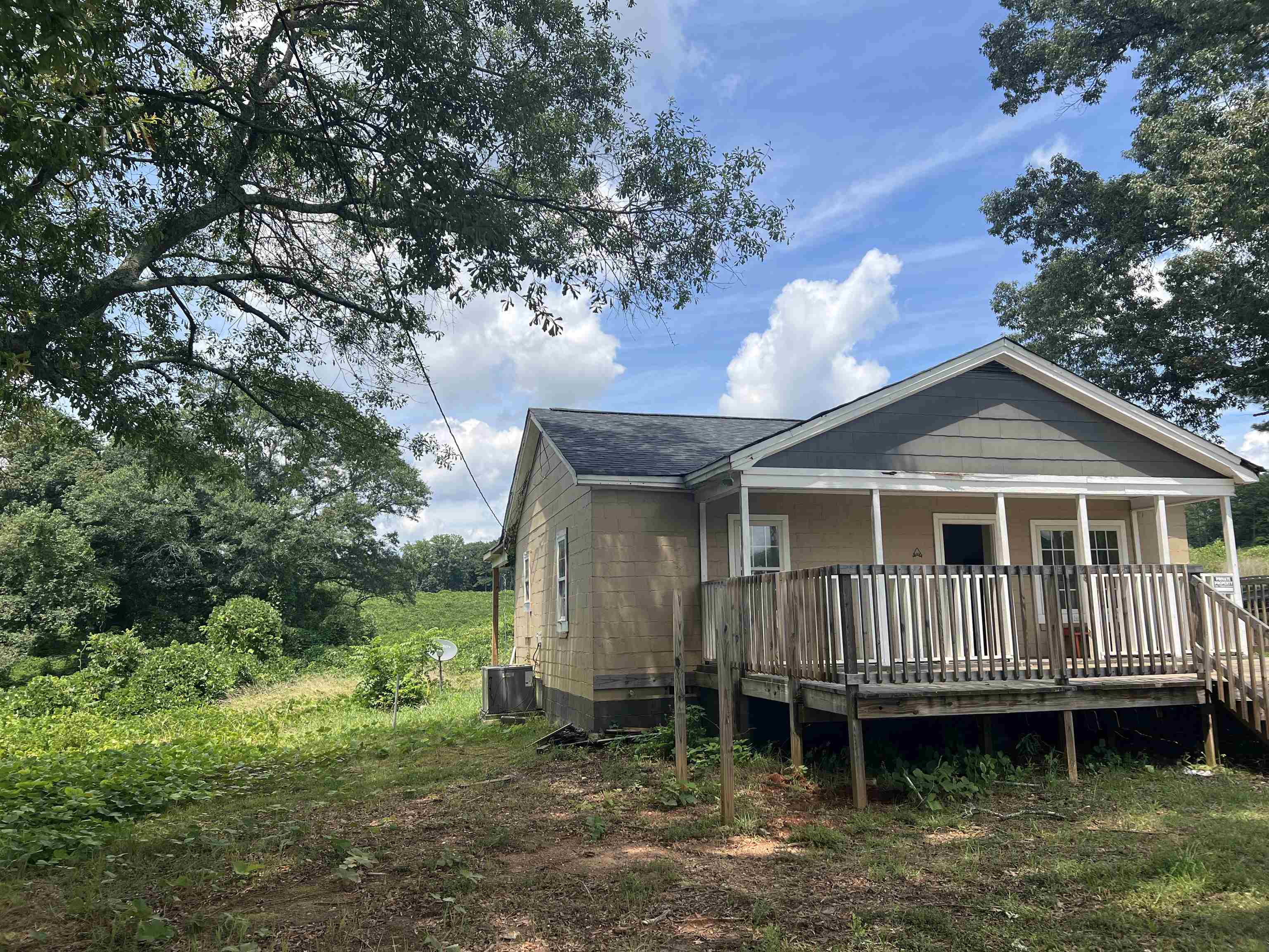 270 Wagon Wheel Road Cowpens, SC 29330 - Photo 3 of 20 Gallery Image 3