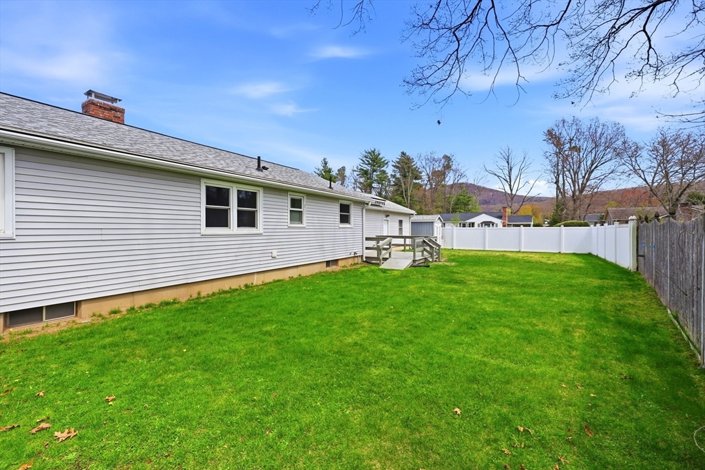 42 Sandra Road Easthampton, MA 01027 - Photo 11 of 39