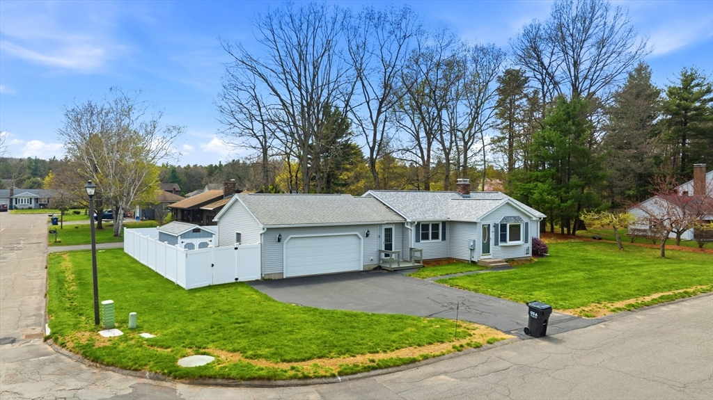 42 Sandra Road Easthampton, MA 01027 - Photo 4 of 39