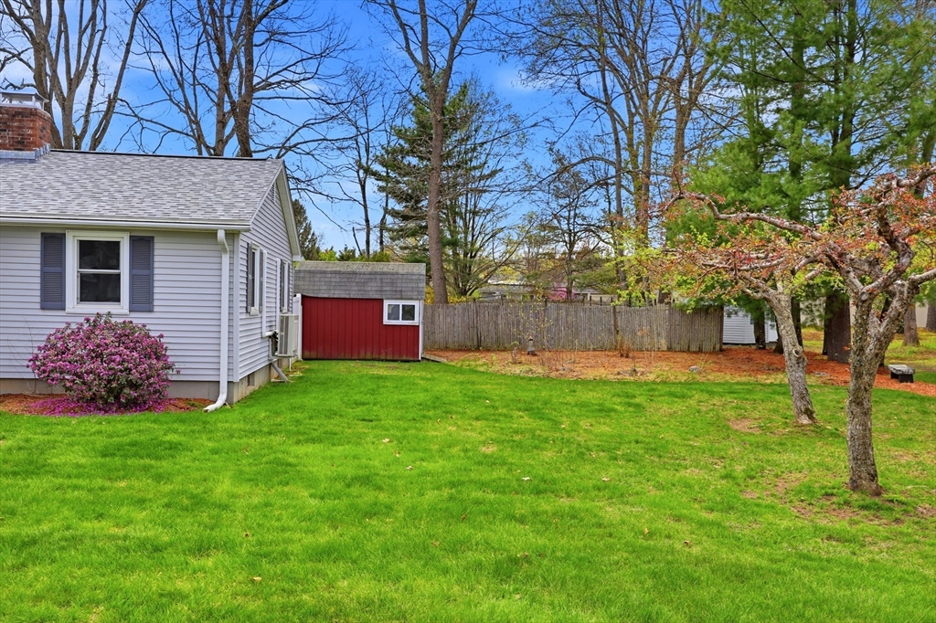 42 Sandra Road Easthampton, MA 01027 - Photo 5 of 39