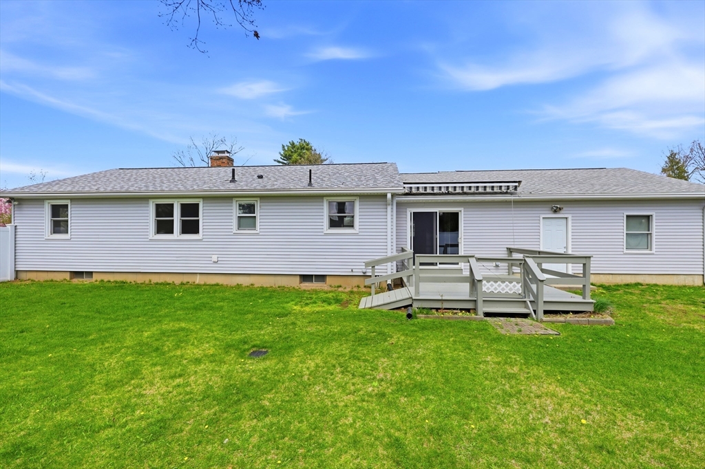 42 Sandra Road Easthampton, MA 01027 - Photo 10 of 39