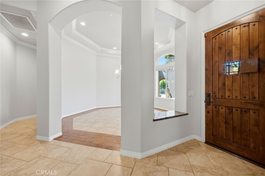 5640 Queen Palms Drive Riverside, CA 92506 - Photo 6 of 50