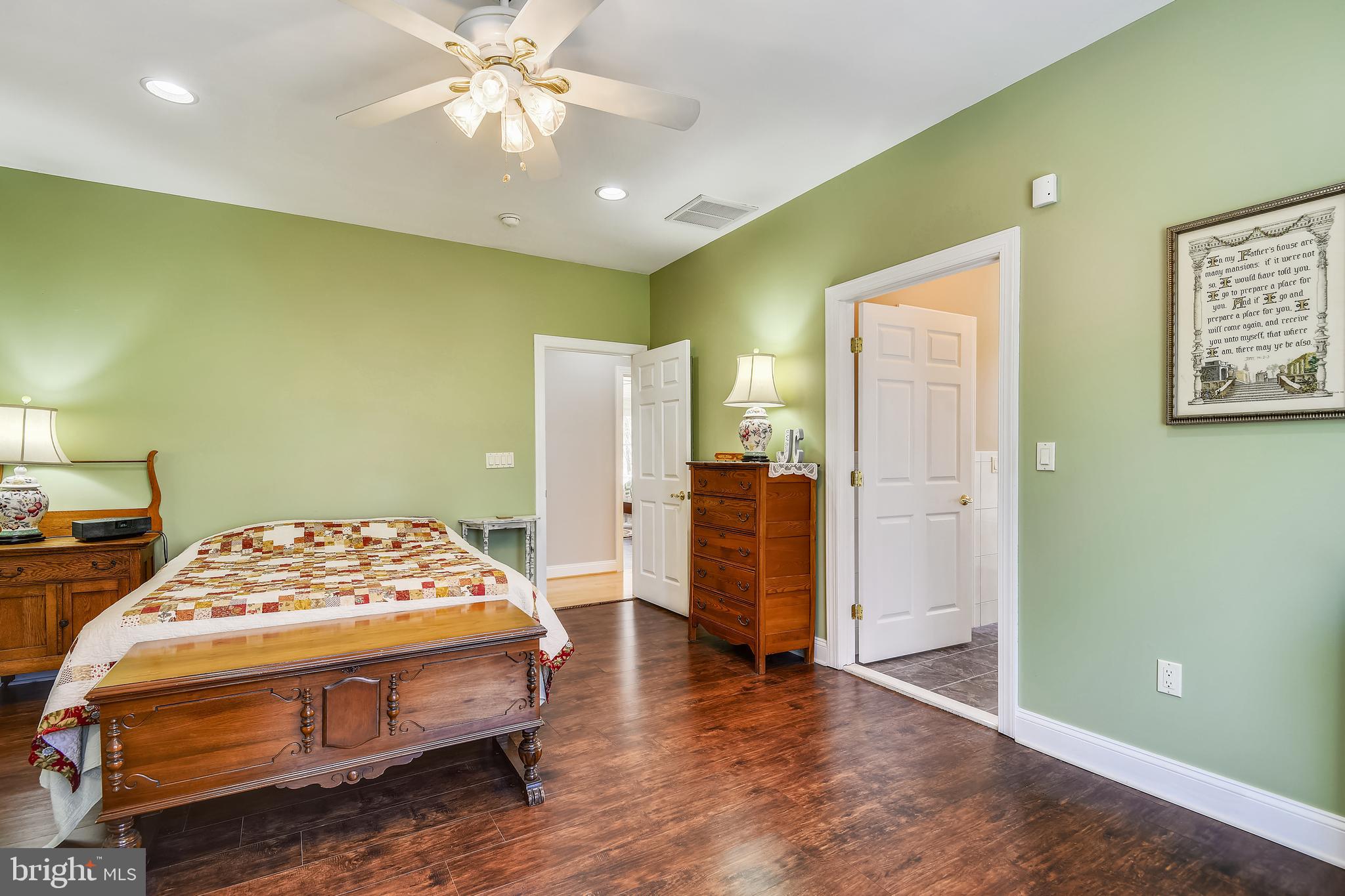 5148 Chalk Point Road West River, MD 20778 - Photo 24 of 61 Owners suite