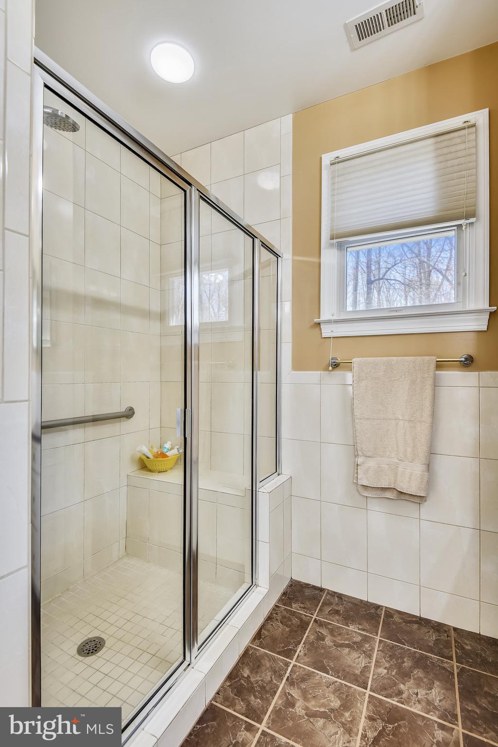 5148 Chalk Point Road West River, MD 20778 - Photo 28 of 61 Owners bath