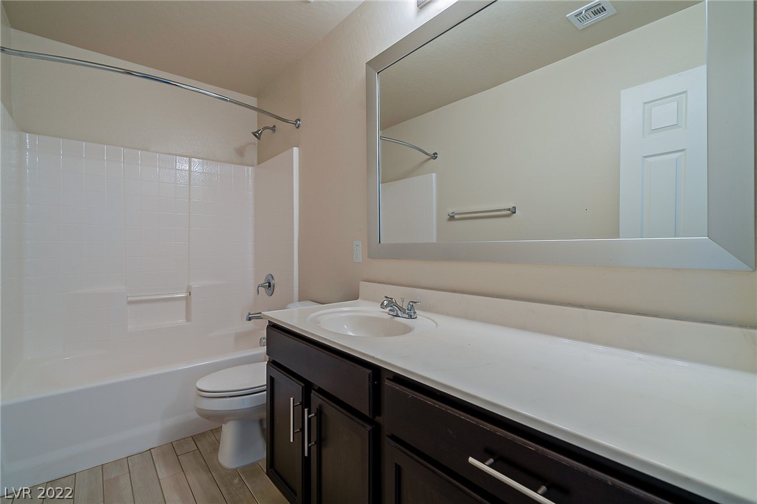 7061 Ipe Wood Road Las Vegas, NV 89148 - Photo 4 of 18
