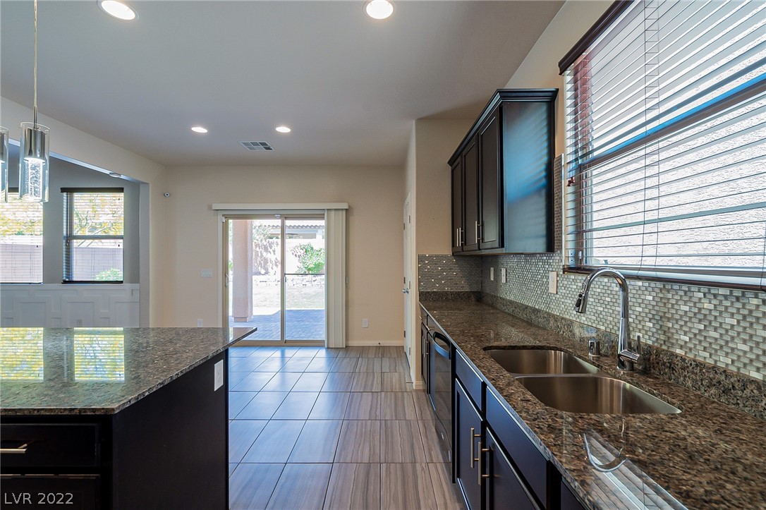 7061 Ipe Wood Road Las Vegas, NV 89148 - Photo 9 of 18