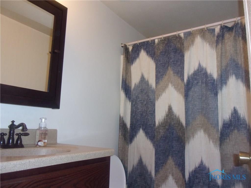 5487 Brook Point Road Toledo, OH 43611 - Photo 13 of 21 Gallery Image 13