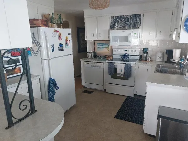 $229,900 | 184 Independence Avenue, Unit 8, Palm Harbor, FL 34684