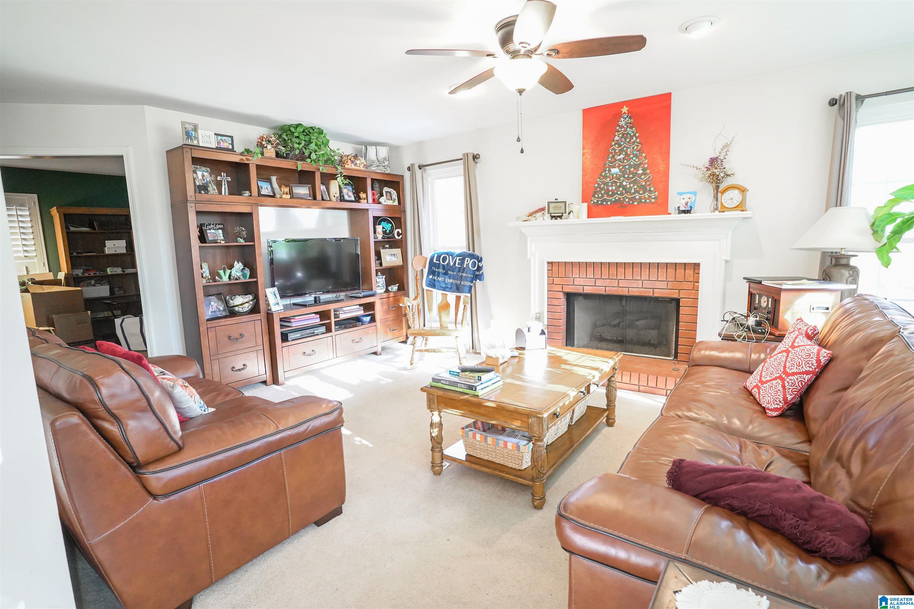201 Castleman Lane Leeds, AL 35094 - Photo 5 of 30