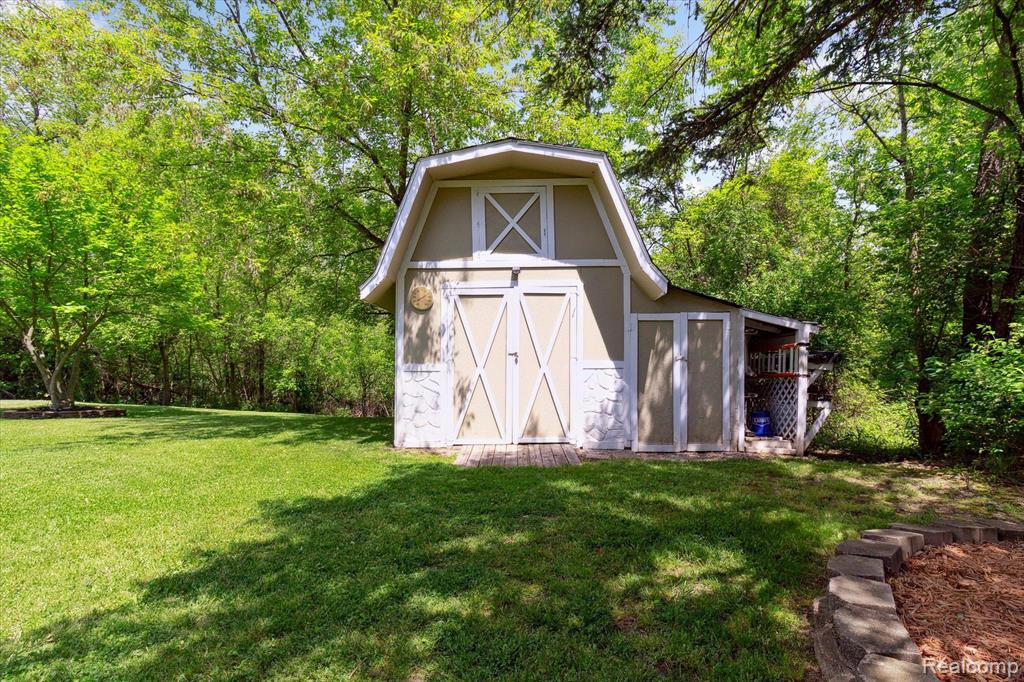898 Rowland Road Leonard, MI 48367 - Photo 53 of 58