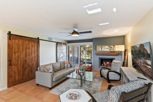 $2,800 | 48624 Moon Terrace Lane, Palm Desert, CA 92260
