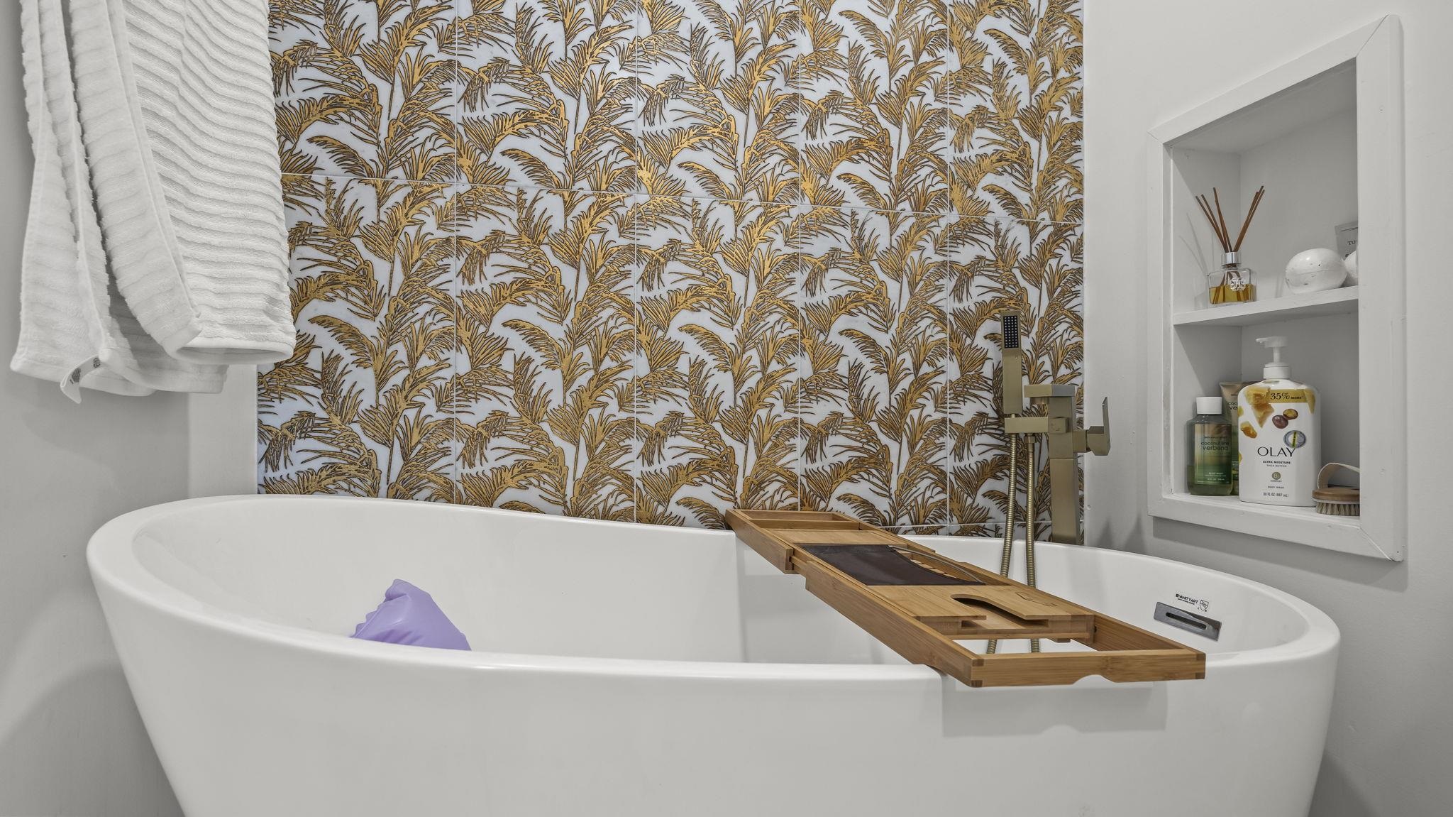 26063 Canal Road, Unit 2F Orange Beach, AL 36561 - Photo 22 of 36 Bathroom