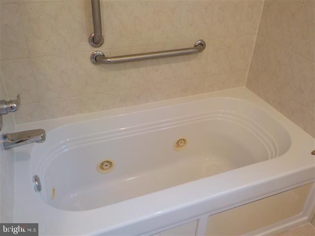 36 Regent Court Brick, NJ 08723 - Photo 16 of 21