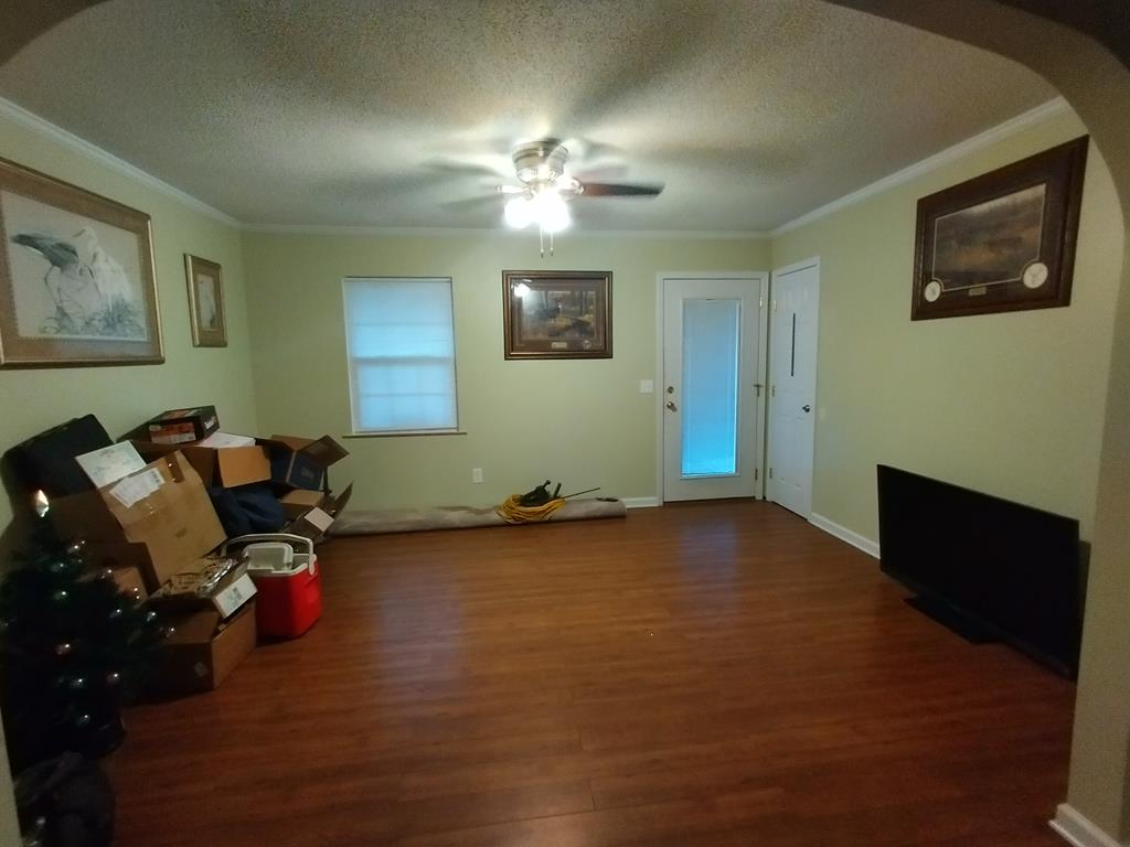 1306 Fleetwood Road Dothan, AL 36305 - Photo 3 of 19 living room