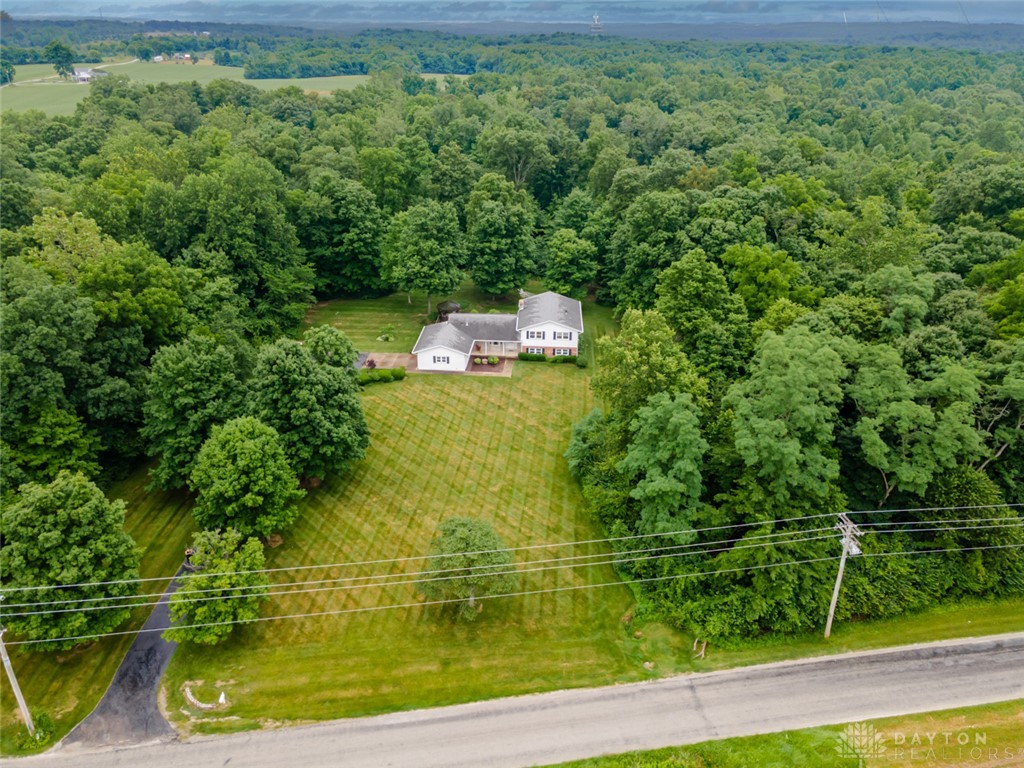 2274 Mann Road Eaton, OH 45320 - Photo 2 of 55
