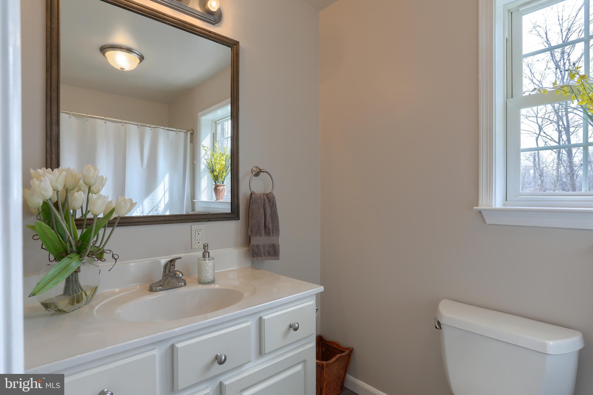 353 Old Stage Road Lewisberry, PA 17339 - Photo 21 of 37 Upper Bathroom